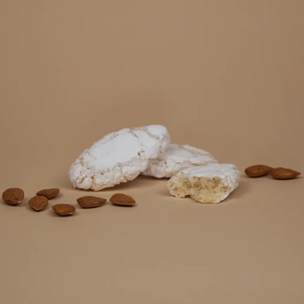 QM-Ricciarelli-Almond-1